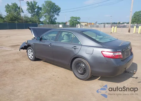 2007 Toyota Camry Le z USA, uszkodzony, nr VIN 4T1BE46K17U087397